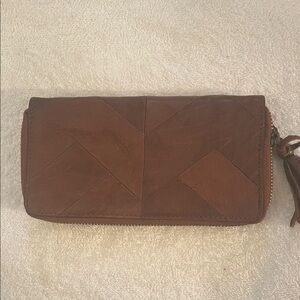 Lucky Brand Geometric Brown Leather Wallet 8x4”